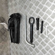 C&acirc;rlig de remorcare AUDI E-TRON GEN 2019 OEM: 4H0805615A,8N0012219,8Z0012255,893012223 | 28465791