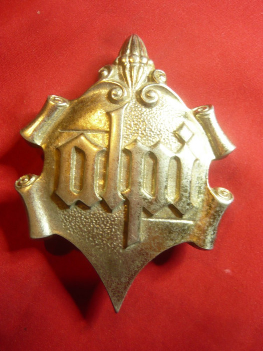 Medalie cu motiv religios catolic din Alpi ,h=9cm ,metal alb