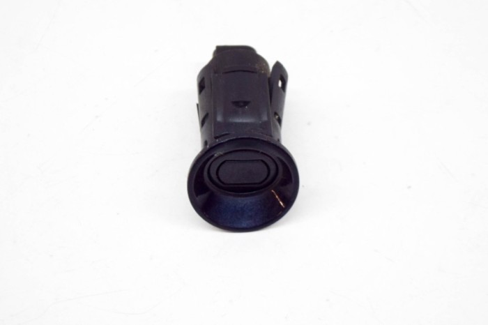 Senzor de parcare spate LAND ROVER RANGE ROVER III L322 2003 OEM: 7010235,688.270 13672662
