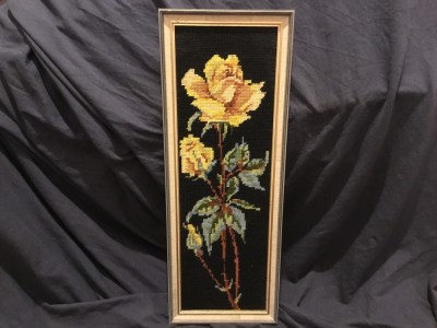 arta / design / vintage - Tablou goblen / cusatura Trandafir in rama de lemn ! foto