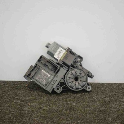 Motor macara geam ușă dreapta față VW PASSAT B6 3C2 2010 OEM: 1K0959701AR 2732740 foto