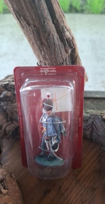 Soldat din plumb - Hussard d`Estoril Hanovre 1814 1:32 foto
