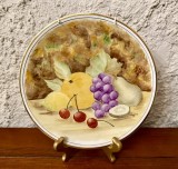 FARFURIE DIN PORTELAN ENGLEZESC- PICTATA MANUAL- DESIGNER PAMELA AYRES D21,5CM