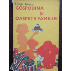 GOSPODINA SI OASPETII FAMILIEI - DRAGA NEAGU foto