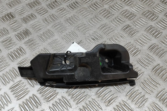 Suport bara de protecție dreapta spate SKODA SUPERB III Estate 3V5 2019 OEM: 3V9807394A 30380810