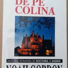 (C501) NOAH GORDON - CASA DE PE COLINA