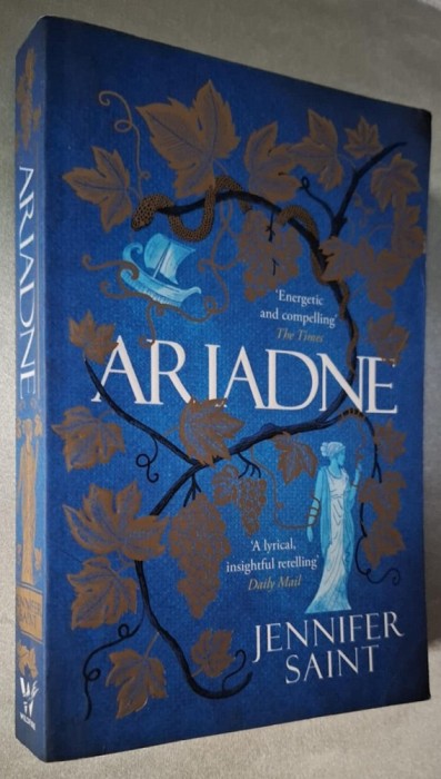 Ariadne - Jennifer Saint * roman in limba engleza, cu subiect mitologic