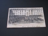 Carte Poștală Vintage Franța - Şcoala de Cavalerie din Saumur &bdquo;Carrousel, Atac la Sabie&rdquo; (posibil perioada 1900-1940)
