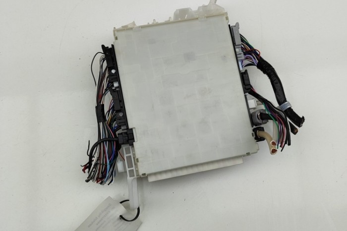 Modul panou de siguranțe TOYOTA YARIS CROSS MXP_ 2021 OEM: 6358-9462,82730-K0110 31278894
