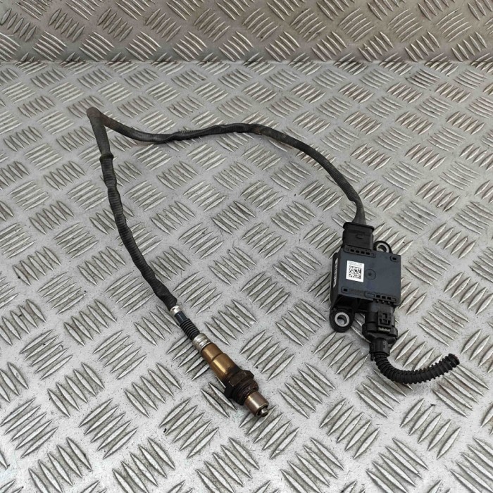 Sonda lambda IVECO DAILY VI Box 2022 OEM: 5802862100,0281008945 31541794