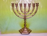 F861- Sfesnic tip MENORA mic bronz aurit.