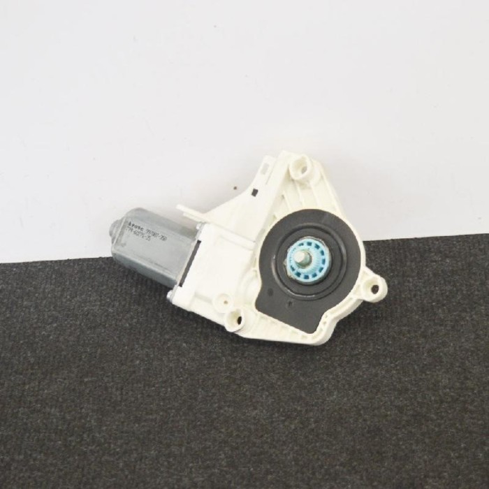Motor macara geam ușă st&acirc;nga spate AUDI A6 Avant 4F5, C6 2010 OEM: 8K0959811B 3665582