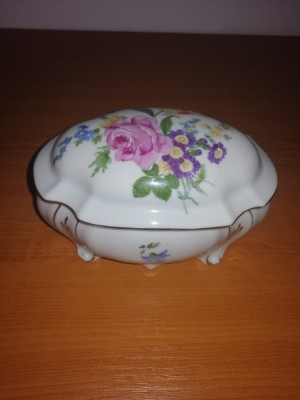 Bonboniera caseta cutie de portelan pictat manual floral Oscar Schlegelmilch Germania foto