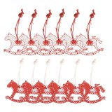 Cumpara ieftin Set 12 ornamente brad Caluti lemn alb rosu 13x13x1 cm (12)