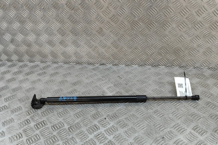 Amortizor haion dreapta MAZDA CX-30 DM 2023 OEM: DFR5-62620R | 29508526