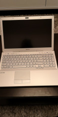 Sony Vaio VPCSE1E1E argintiu, Intel i5, 12 GB Ram, 1TB SSD - WINDOWS 7 HOME foto