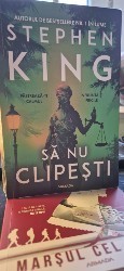 Sa nu clipesti de Stephen King foto
