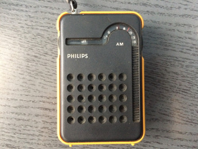 RADIO AM VINTAGE DIN 1975 PHILIPS RL-047 FUNCTIONAL!CITITI CU ATENTIE DESCRIEREA foto