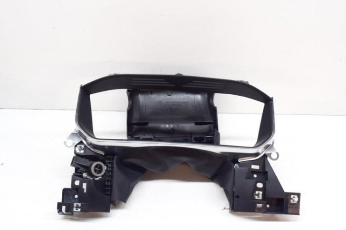 Ornament ceas de bord LAND ROVER RANGE ROVER IV L405 2018 OEM: CK52-044F16-B,CK52-10A894-A,CPLA-3F902-A | 13965425