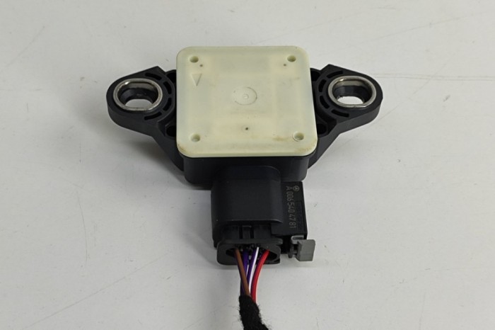 Senzor de accelerație MERCEDES-BENZ E Coupe C207 2015 OEM: A0009059101,0265005876 29454350