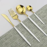 Cumpara ieftin Set Tacamuri 24 Piese Stil Portughez, Inox, Alb/Auriu, Set 6 Persoane - Linguri, Furculite, Cutite, Lingurite, Design Modern, Cadou Elegant