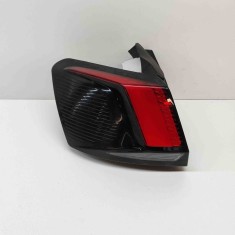 Lampa spate st&acirc;nga PEUGEOT 3008 SUV 2019 OEM: 9810477180