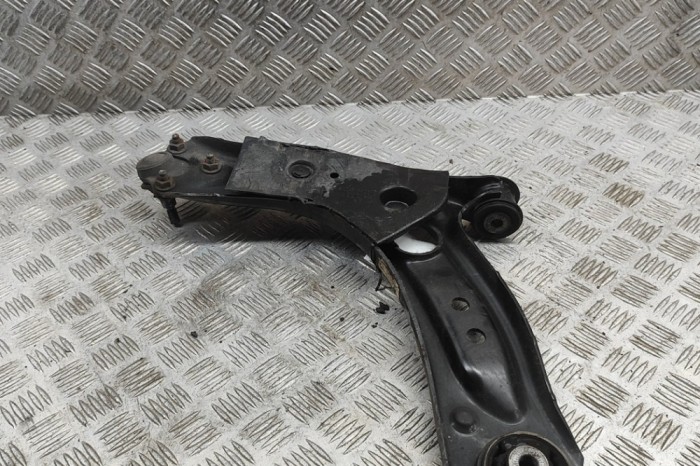 Braț inferior dreapta față VW T-ROC A11 2023 OEM: 5WA407152C 31206243
