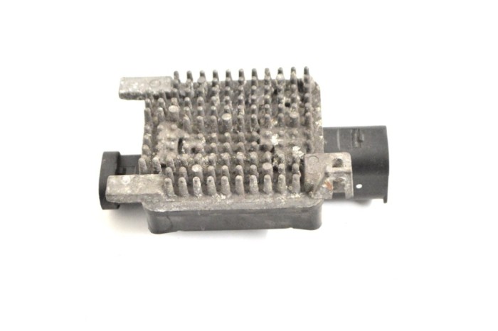 Releu ventilator de răcire BMW 3 F30, F80 2013 OEM: 9400114 12578468