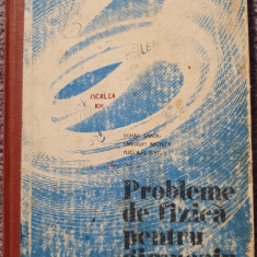 Probleme de fizica pentru gimnaziu, Mihail Sandu, 1982, 224 pag, stare buna