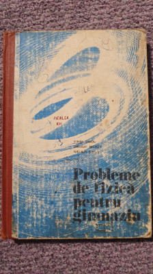 Probleme de fizica pentru gimnaziu, Mihail Sandu, 1982, 224 pag, stare buna foto