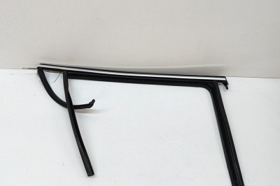 Bandou superior ușă dreapta spate VW PASSAT Variant B8 3G5 2021 OEM: 3G9839432 25236766 foto