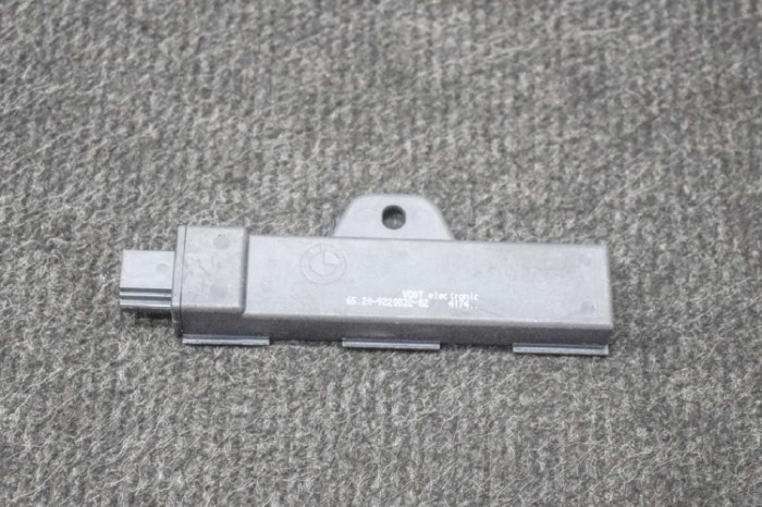 Antena Keyless Entry BMW 4 Coupe F32, F82 2018 OEM: 9220832 11393197