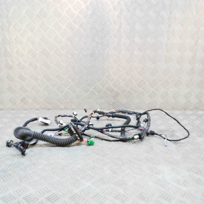 Cablaj ușă st&acirc;nga față TESLA MODEL 3 2021 OEM: 3067957-02-C 15427751