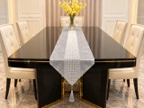 Traversă de masă decorativă gri, 32 x 180 cm, cu bandă strălucitoare și ciucuri