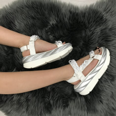 Sandale dama albe cu platforma marime 36, 37+CADOU
