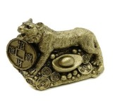 Statueta Feng Shui Tigru Aurit cu Pepita si Moneda, 11cm, Rasina. Decoratiune Casa, Birou. Atragere Prosperitate si Abundenta