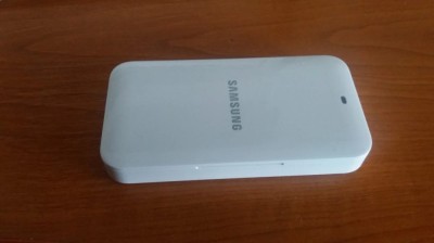 INCARCATOR PENTRU BATERIE SAMSUNG S5 MINI . MODEL INCARCATOR EP-BG800CWE foto