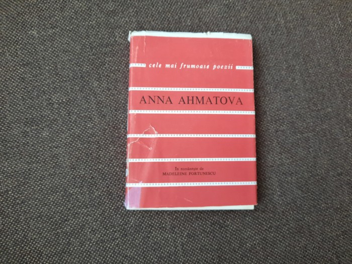 ANNA AHMATOVA-POEZII RF3