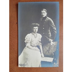 Fotografie tip carte postala, ofiter cu sotia, inceput de secol XX