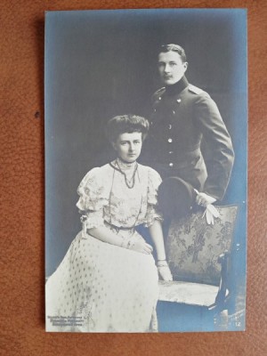 Fotografie tip carte postala, ofiter cu sotia, inceput de secol XX foto