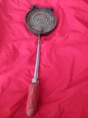 Forma de prajituri/saratele patrate-brate masive-matrita saratele veche/necurata