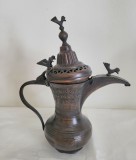 Ibric , ulcior vechi turcesc, otoman, marcat cu sigiliu, lucrat manual, cu mici pasari ornamentale