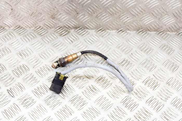 Sonda lambda BMW 3 F30, F80 2013 OEM: 7589122,0258010240,0258010239 14539293