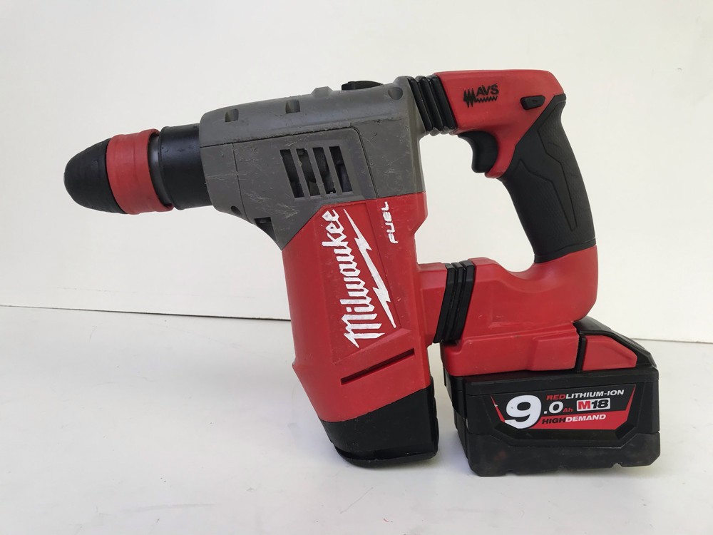 Ciocan Rotopercurator Pe Baterie Milwaukee M 18 CHPX arhiva