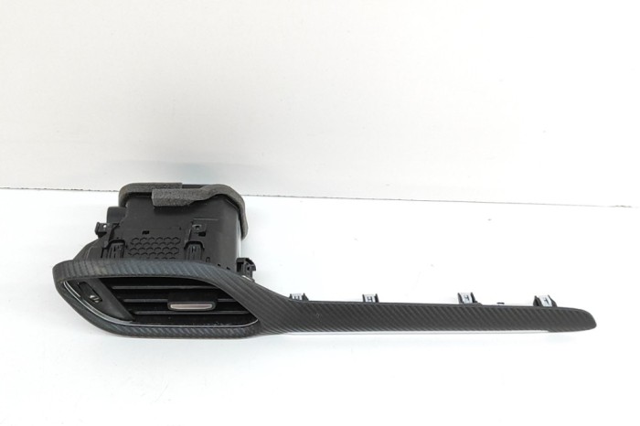 Gura de ventilație planșa de bord FORD PUMA J2K, CF7 2022 OEM: H1BB-A018B09-AEW,H1BB-A018B09,H1BB-A01412-F 29947403