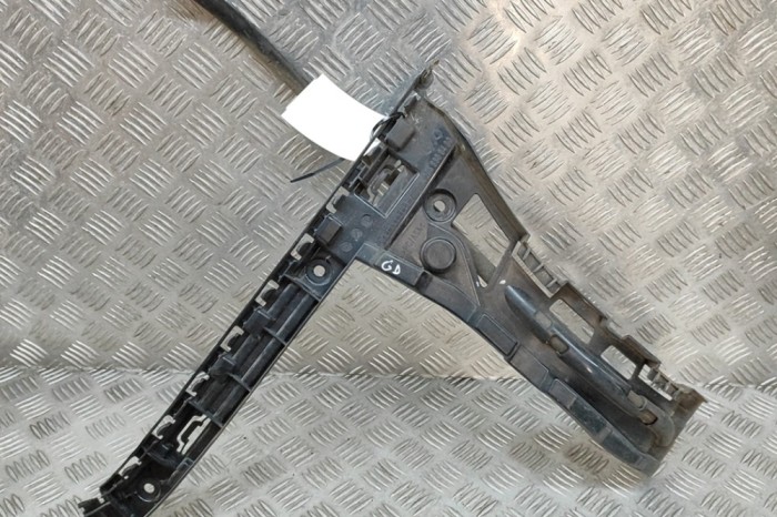Suport bara de protecție dreapta spate MERCEDES-BENZ C T-Model S205 2014 OEM: A2058800430 28589067