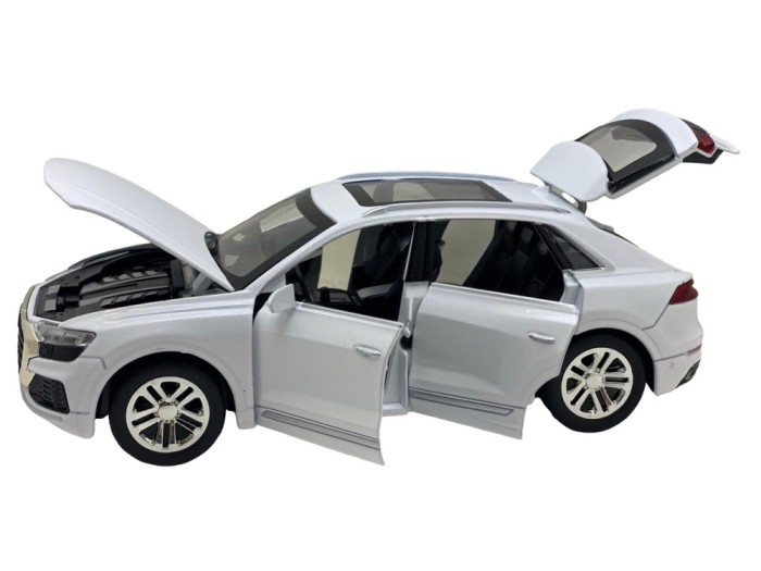 Macheta Audi Q8 alb cu sunet si lumini, deschide tot 1:24