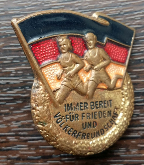 INSIGNA GERMANIA DEMOCRATA (RDG/DDR) - PENTRU PACE SI PRIETENIE