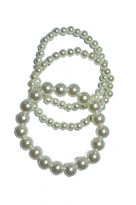B361. Set din 3 bratari circulare din perle medii si mici, perle albe, 16 cm
