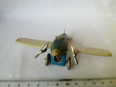 bnk jc Avion metalic - ascutitoare - anii `50 foto